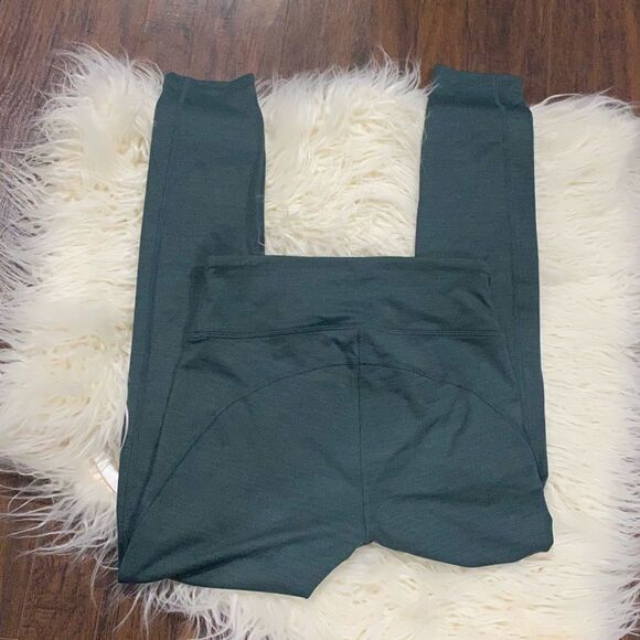 Outdoor Voices 3/4 Leggings in Hunter Green - Picture 6 of 6